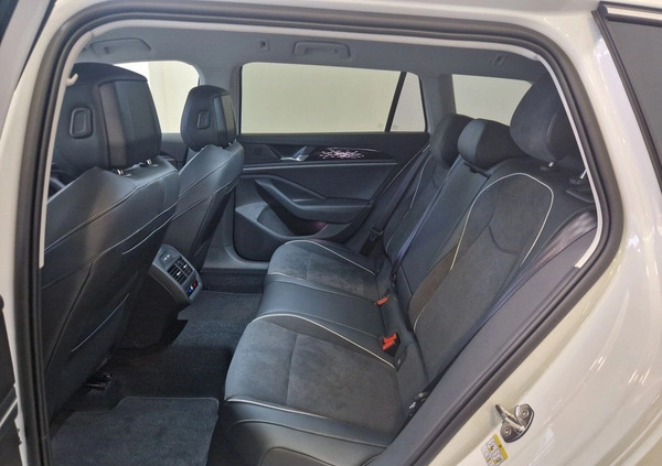 Volkswagen Passat cena 173500 przebieg: 1, rok produkcji 2024 z Warszawa małe 254